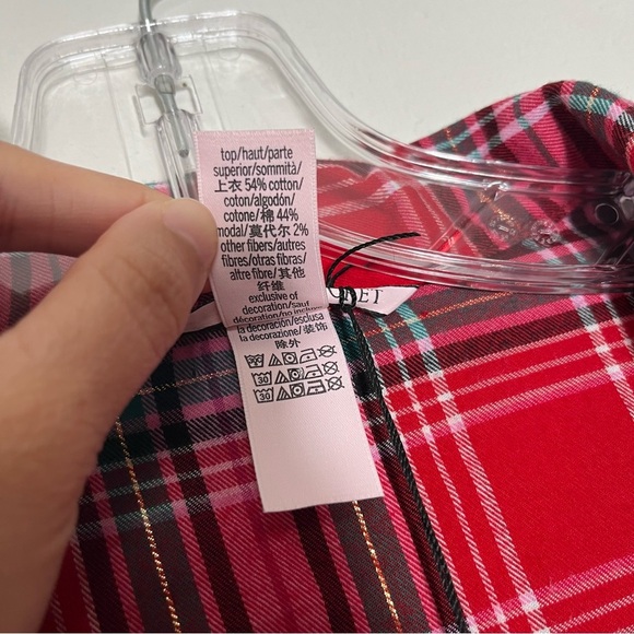 NWT VICTORIA’S SECRET Red Gold Plaid PJ Button Down Sleepwear Top | size Medium - Picture 5 of 8